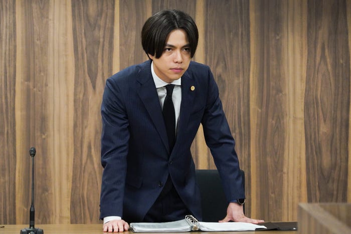 重岡大毅「それってパクリじゃないですか?」最終話より(C)日本テレビ