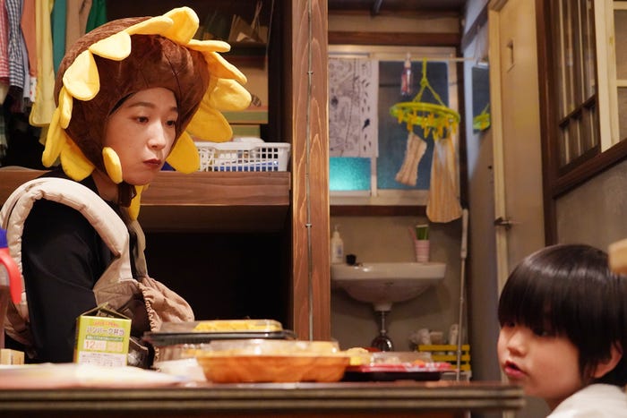 (左)江口のりこ/「悪女(わる)~働くのがカッコ悪いなんて誰が言った?~」第8話より(C)日本テレビ