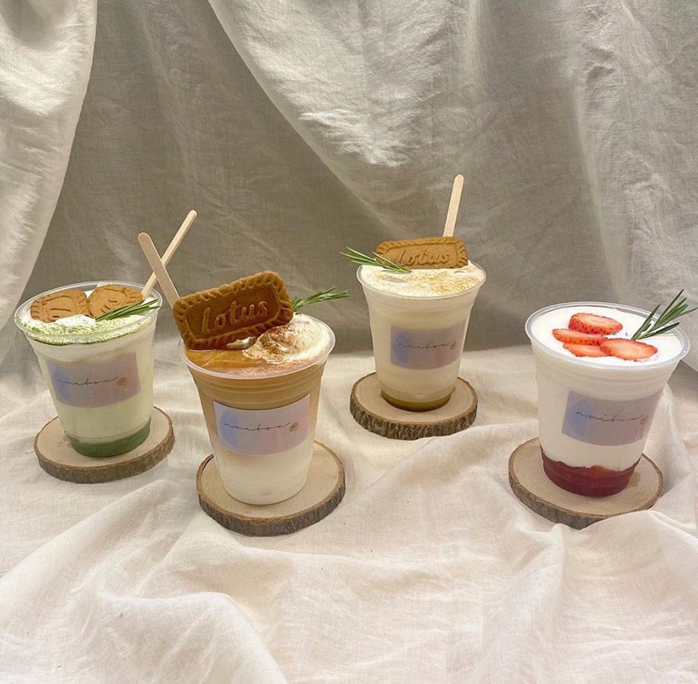 新宿に“韓国風カフェ”「ヌイボックス(nui box)」お洒落ドリンク&カップケーキ提供