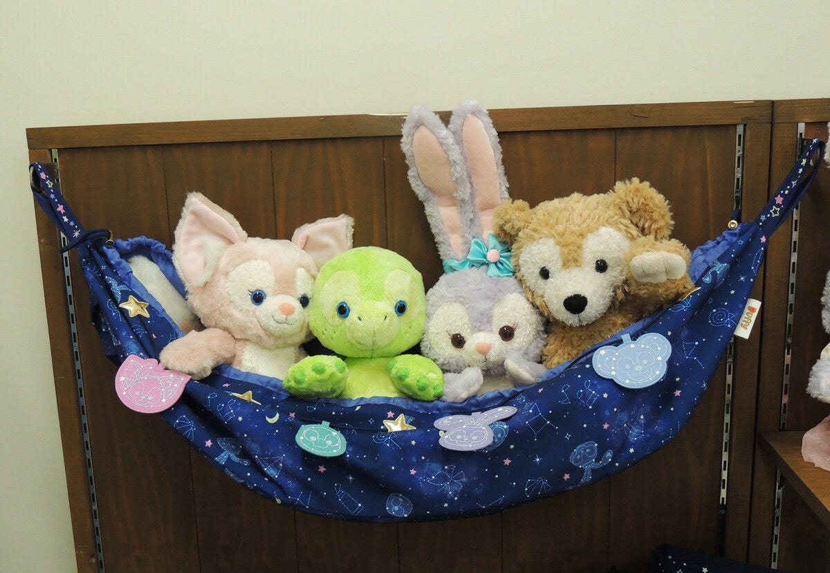 ぬいぐるみを並べるとたまらなくカワイイ、ぬいぐるみ用ディスプレイバッグ 5400円（ぬいぐるみは別）