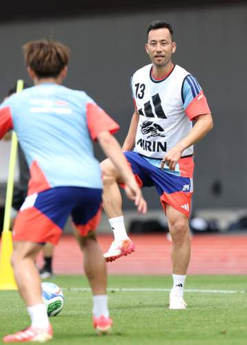 約3年半ぶり代表復帰の吉田麻也、ブランクに苦笑い「練習着をどこに取りにいったらいいのか忘れた」合宿初日から精力的「お客さんとして来ているわけじゃない」