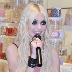 テイラー・モムセン(Taylor Momsen)/サマンサタバサDELUXE表参道GATES店