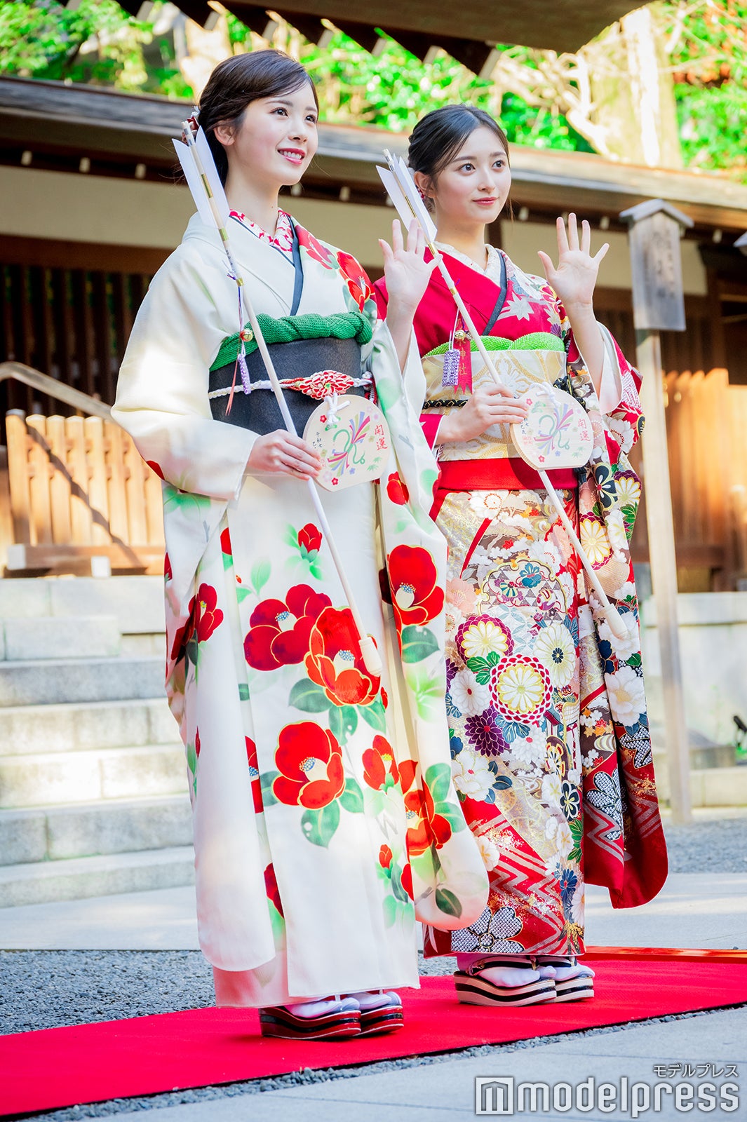 筒井あやめ、井上和／乃木坂46成人式（C）モデルプレス