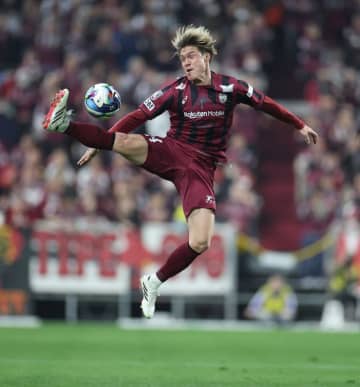 神戸が2得点で長崎に快勝 DF酒井が豪快先制ゴールで躍動