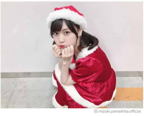 山下美月、4年前との“クリスマスコスプレ”比較ショットに反響「変わらず天使」