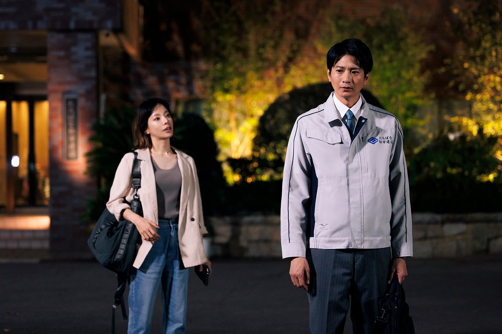 桜井ユキ、向井理「ライオンの隠れ家」第5話（C）TBS