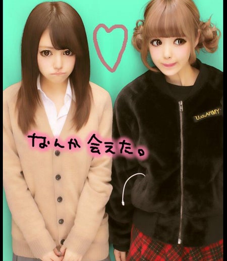 （左から）ちぃぽぽ、にこるん／藤田ニコルTwitterより