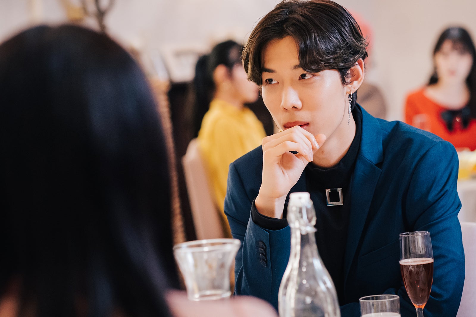 ロビン「花束とオオカミちゃんには騙されない」（C）AbemaTV, Inc.