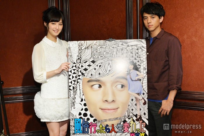 映画「風俗行ったら人生変わったwww」(11月9日公開)で体当たりの演技を見せた(左より)佐々木希、満島真之介