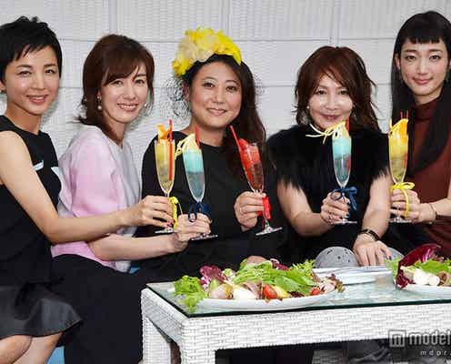 友近、ともさかりえ、YOUらが女子トーク 突然のアクシデントも