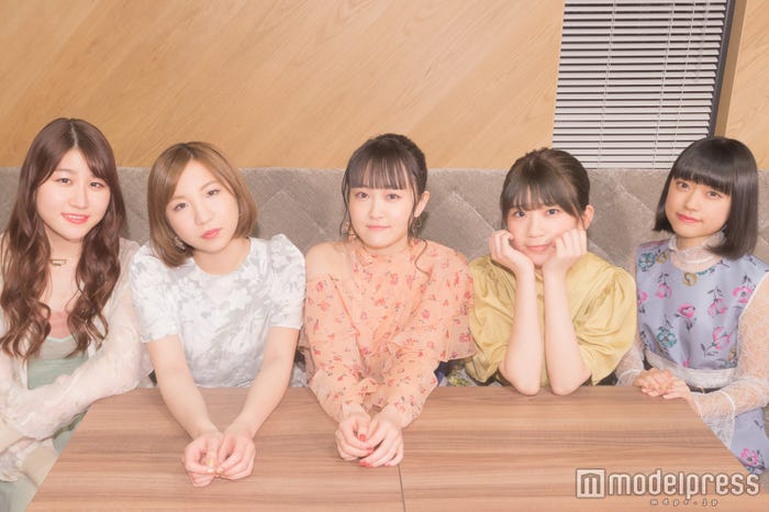 Little Glee Monster(左から)かれん、MAYU、芹奈、manaka、アサヒ