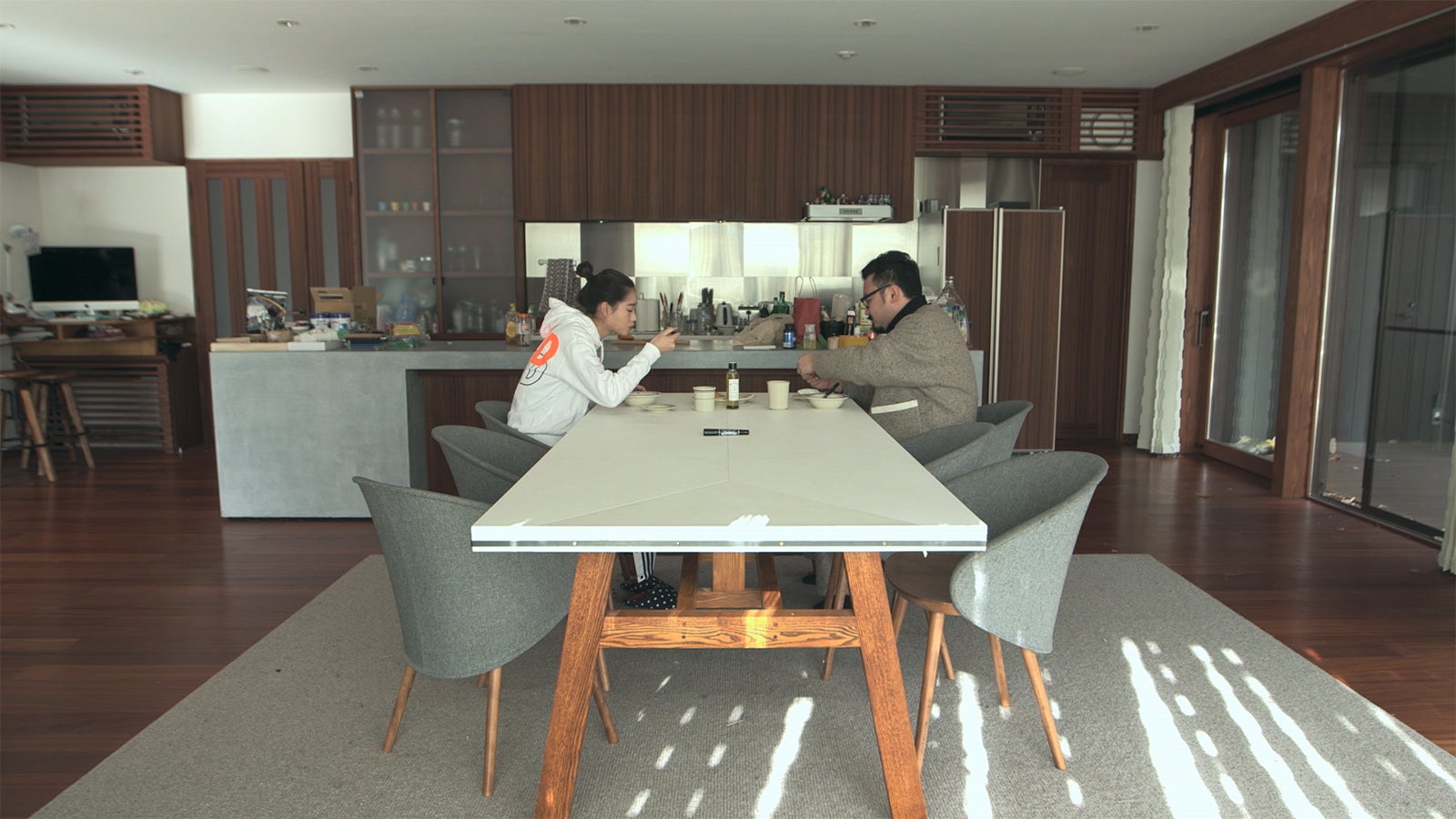りさこ、理生「TERRACE HOUSE OPENING NEW DOORS」48th WEEK（C）フジテレビ／イースト・エンタテインメント