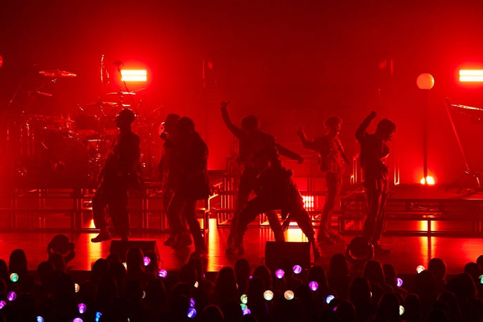 7ORDER LIVE TOUR 2021-2022「Date with.......」より(C)Point of Action,Inc.鈴木俊則