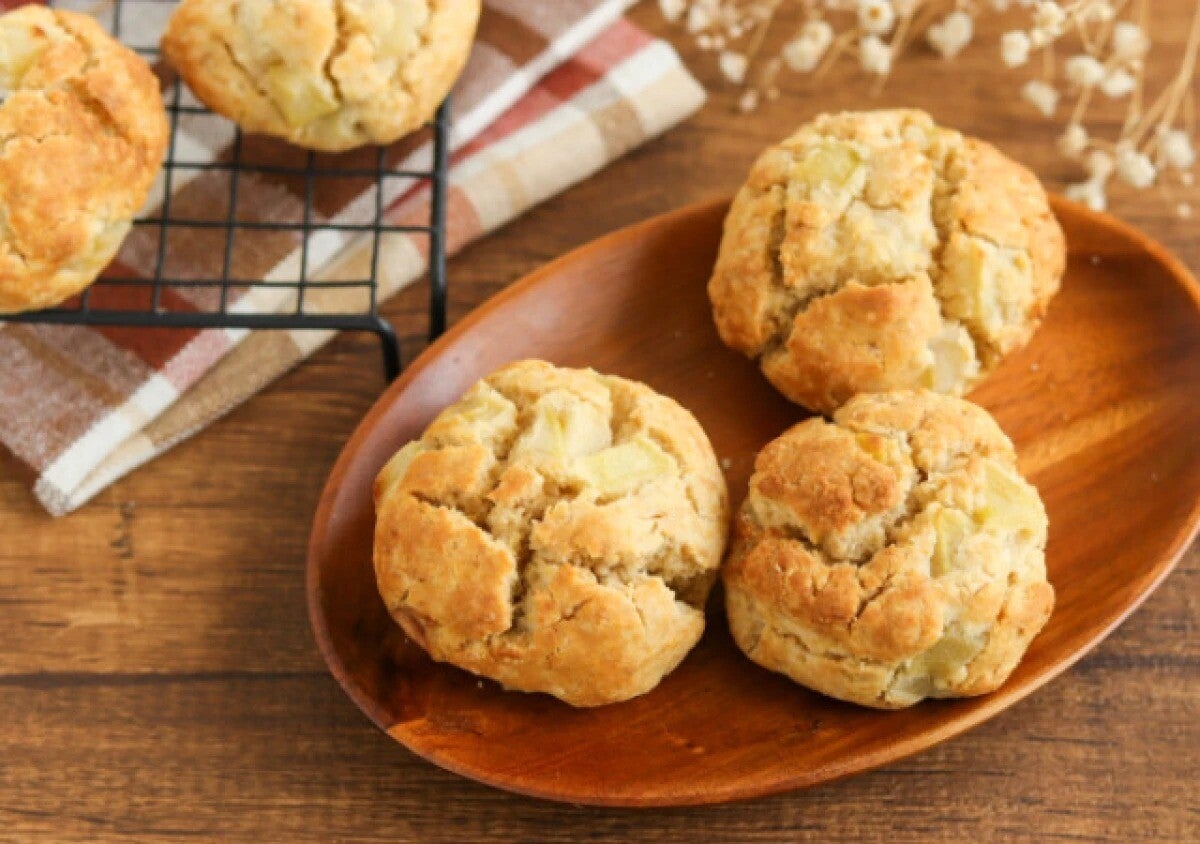 卵もバターも小麦粉も必要なし！材料をぽんぽん入れて混ぜて焼くだけ！米粉の簡単スコーン3選