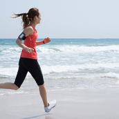 1日2分の逆立ちダイエット 効果や方法 注意点について徹底解説 モデルプレス 1日2分の逆立ちダイエット 効果や方法 注意点について徹底解説 モデルプレス