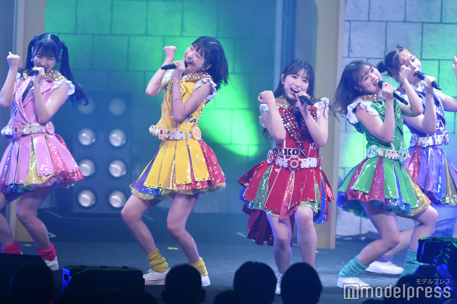 HKT48今村麻莉愛、松岡はな、矢吹奈子、本村碧唯、秋吉優花「矢吹奈子 卒業コンサート〜未来への翼〜」（C）モデルプレス