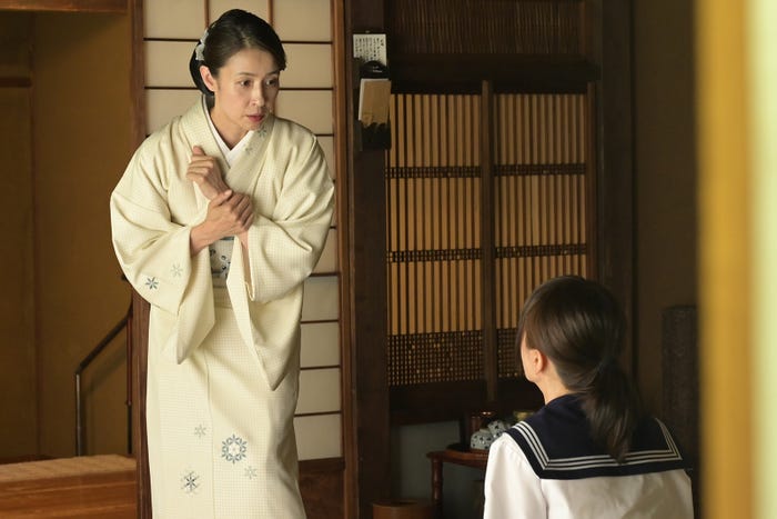 水野美紀「奪い愛、真夏」第1話(C)テレビ朝日