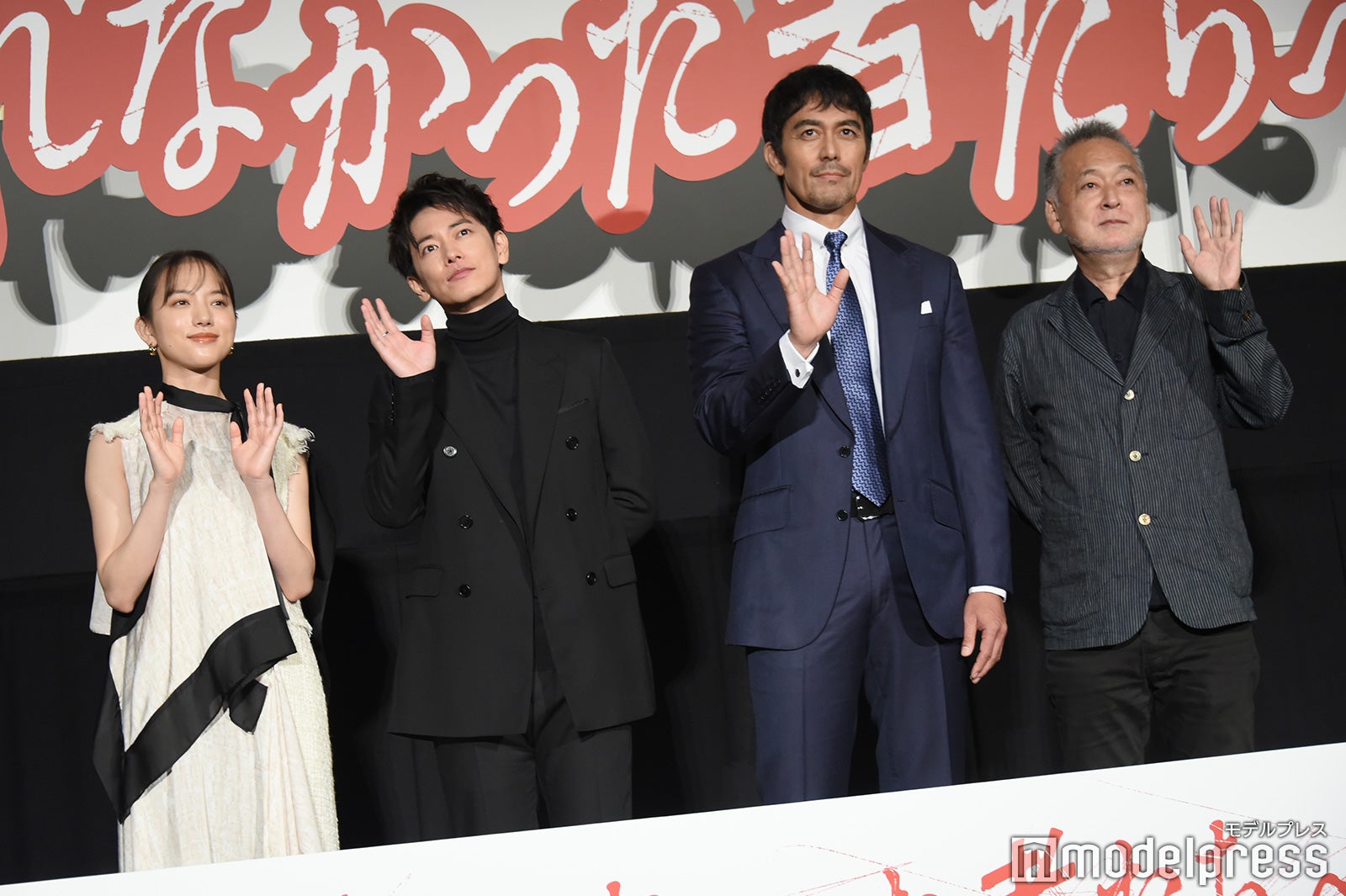 清原果耶、佐藤健、阿部寛、瀬々敬久監督（C）モデルプレス