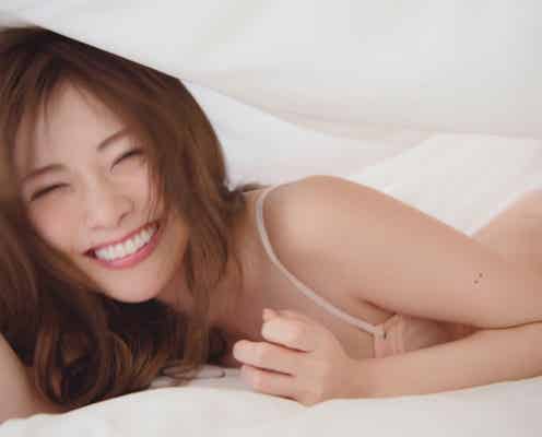 “白石麻衣フィーバー”止まらず!写真集が異例のスピード重版、累計発行部数が18万部に<本人コメント到着>