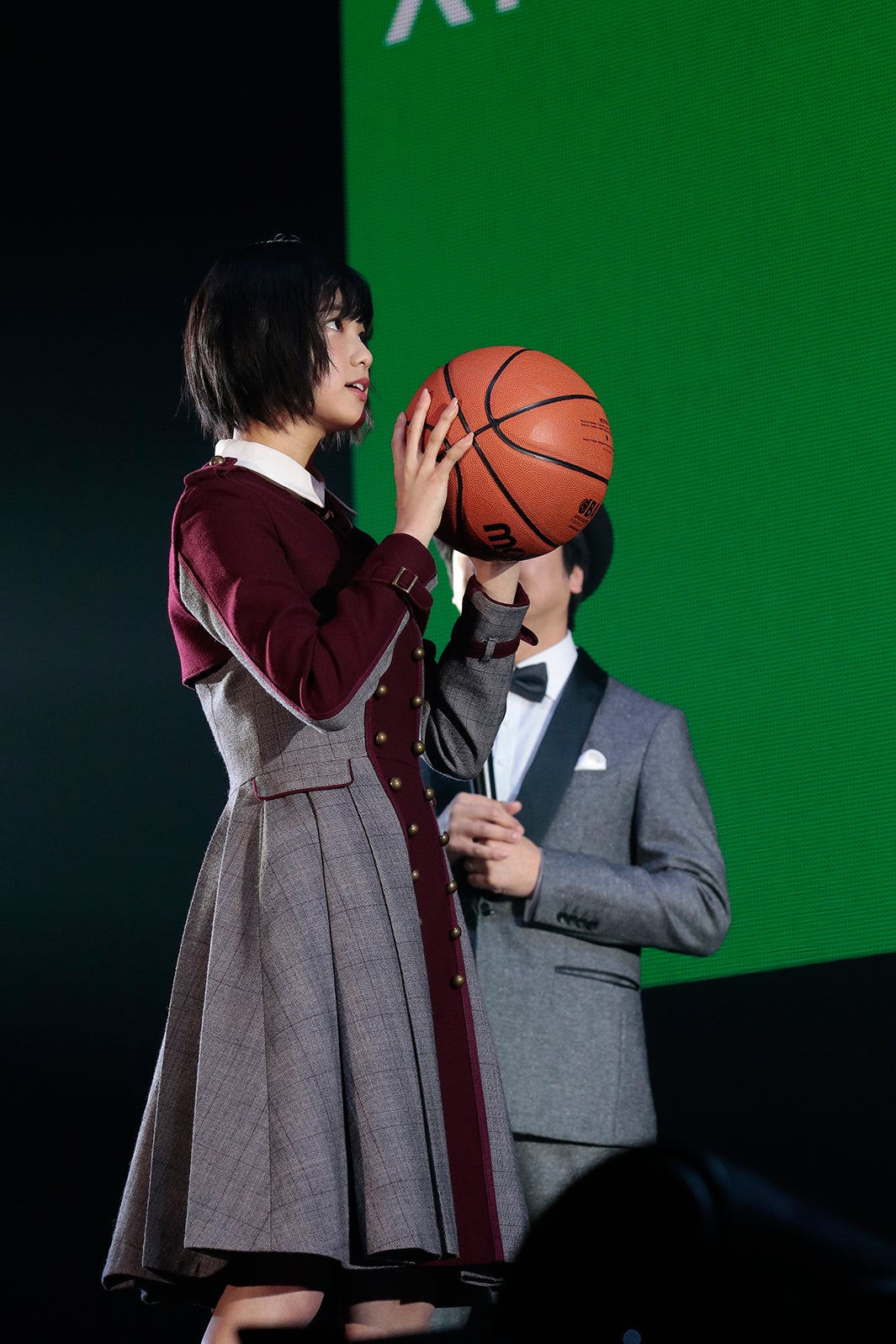 平手友梨奈はやっぱりスターだった！HKT48×欅坂46のガチ対決＆コラボに4000人熱狂で“最高かよ”＜詳細レポ・セットリスト＞