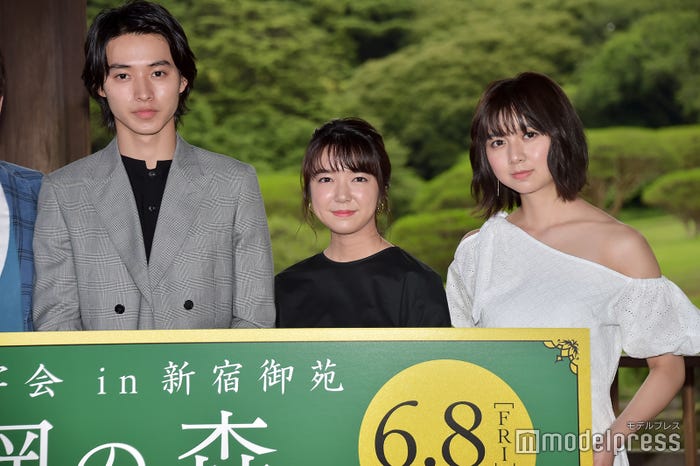 (左から)山崎賢人、上白石萌音、上白石萌歌(C)モデルプレス