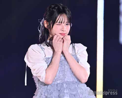 FRUITS ZIPPER鎮西寿々歌、イメチェン話題のボブをアレンジ “あざと可愛い”ポーズにキュン【IDOL RUNWAY COLLECTION 2025】