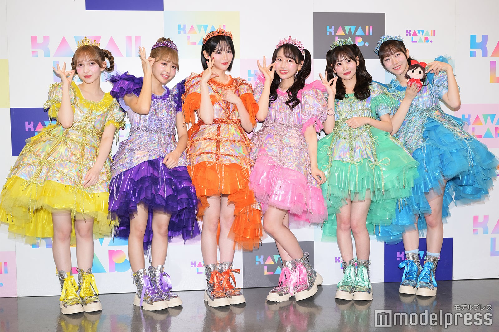 FRUITS ZIPPER／早瀬ノエル、仲川瑠夏、鎮西寿々歌、松本かれん、櫻井優衣、真中まな※月足天音は欠席（C）モデルプレス