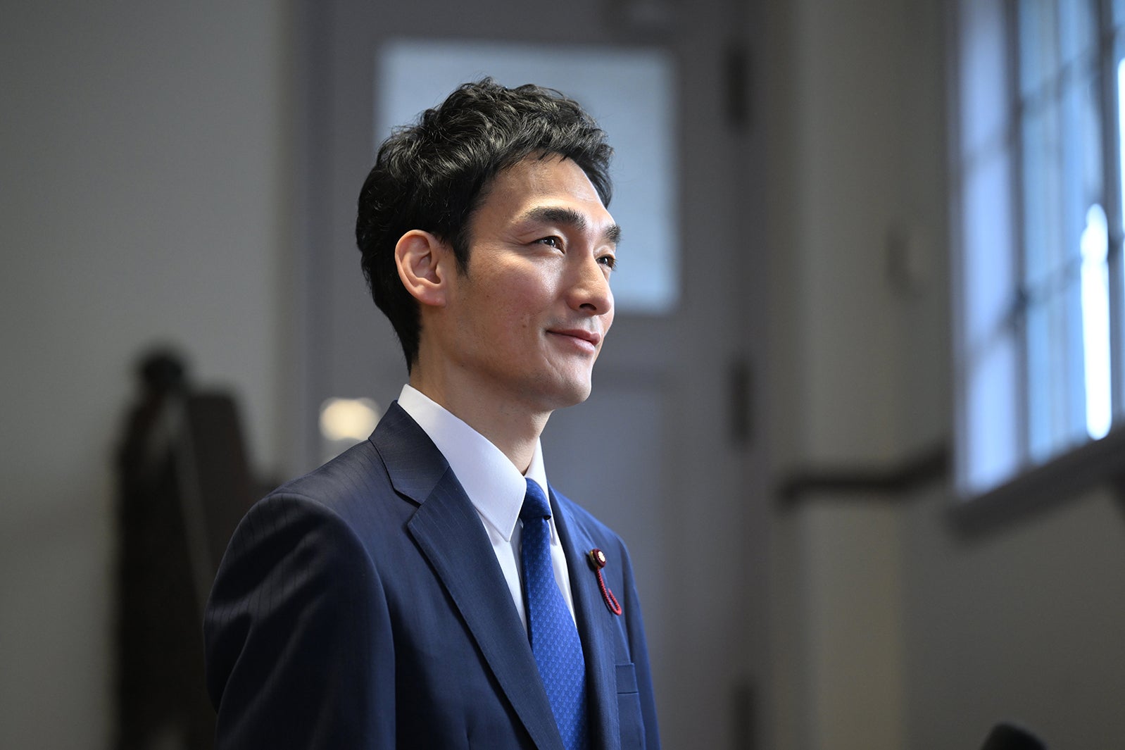 草なぎ剛「罠の戦争」第8話より（C）カンテレ