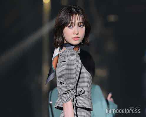 高橋ひかる、ボブヘア×スカーフの相性抜群 大人っぽコーデで魅せる<TGC 2022 A/W>