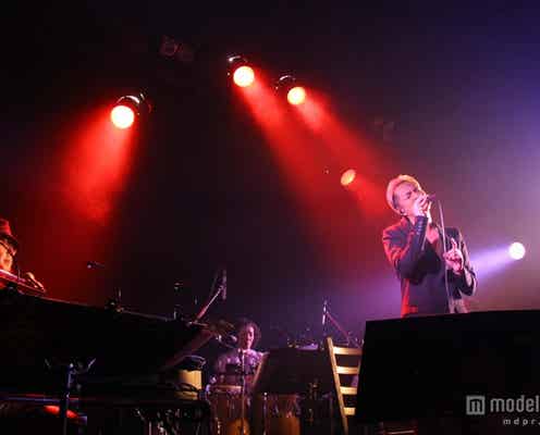 AAAメンバー、スペシャルゲスト登場に「泣きそうになった」<セットリスト>
