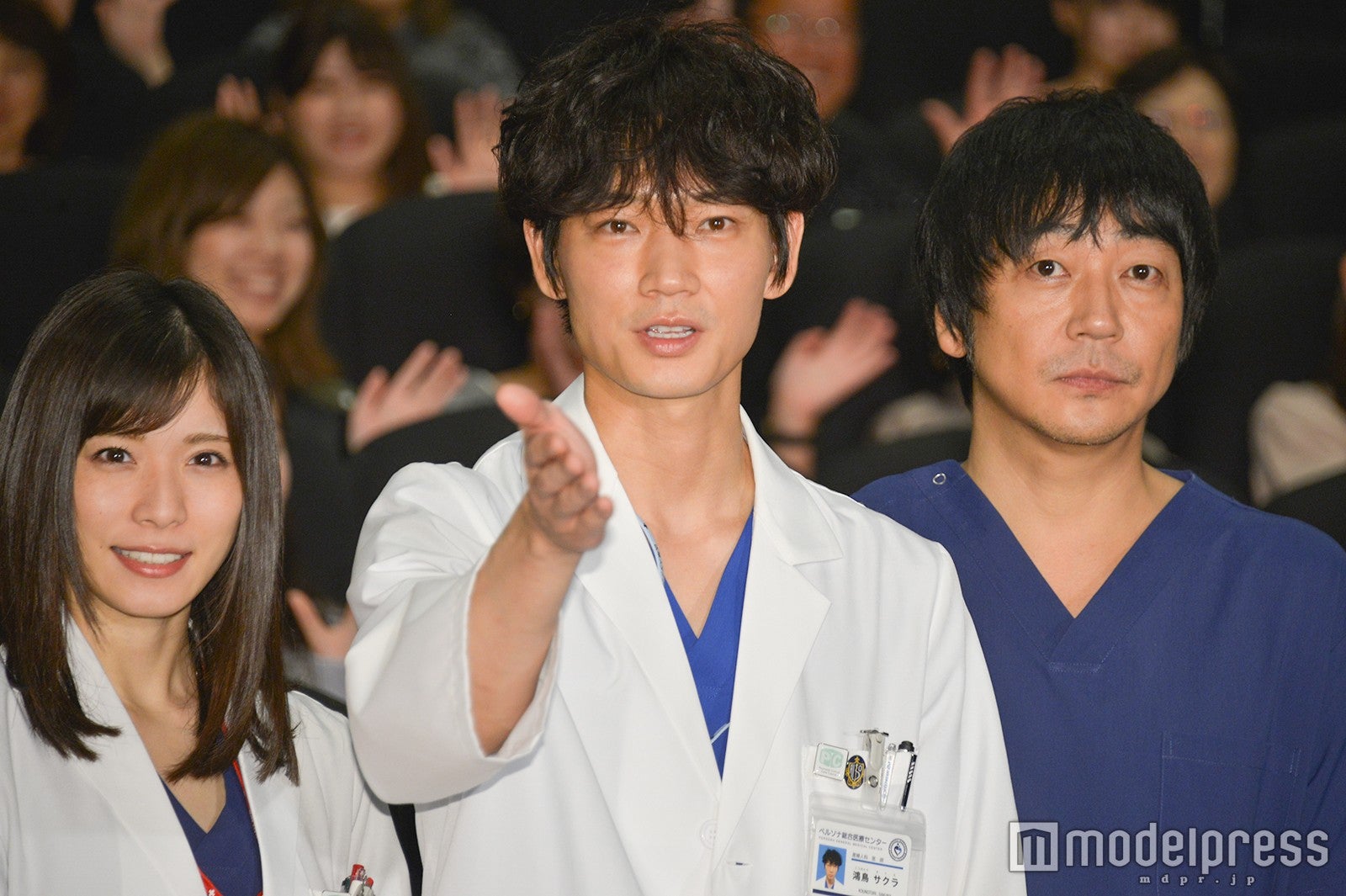 安定のエスコートは本日も（C）モデルプレス