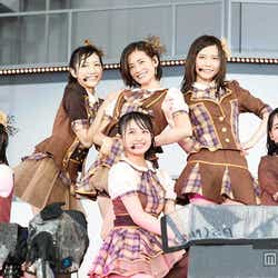 モデルプレス - 大人AKB48、7万人の前で涙 センター曲を初披露