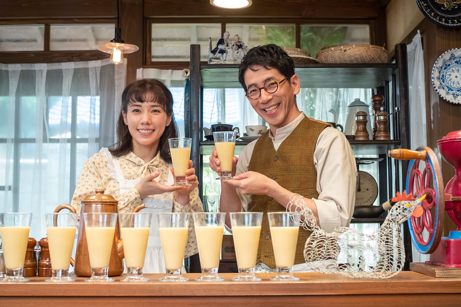 仲里依紗、野間口徹（C）NHK