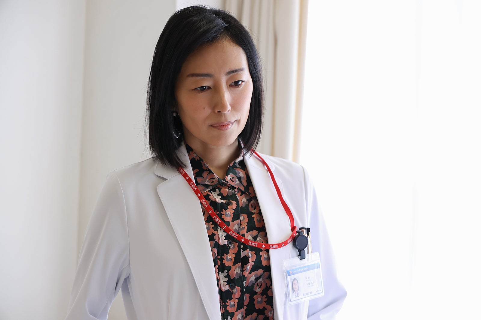 木村多江「まどか26歳、研修医やってます！」第1話（C）TBS