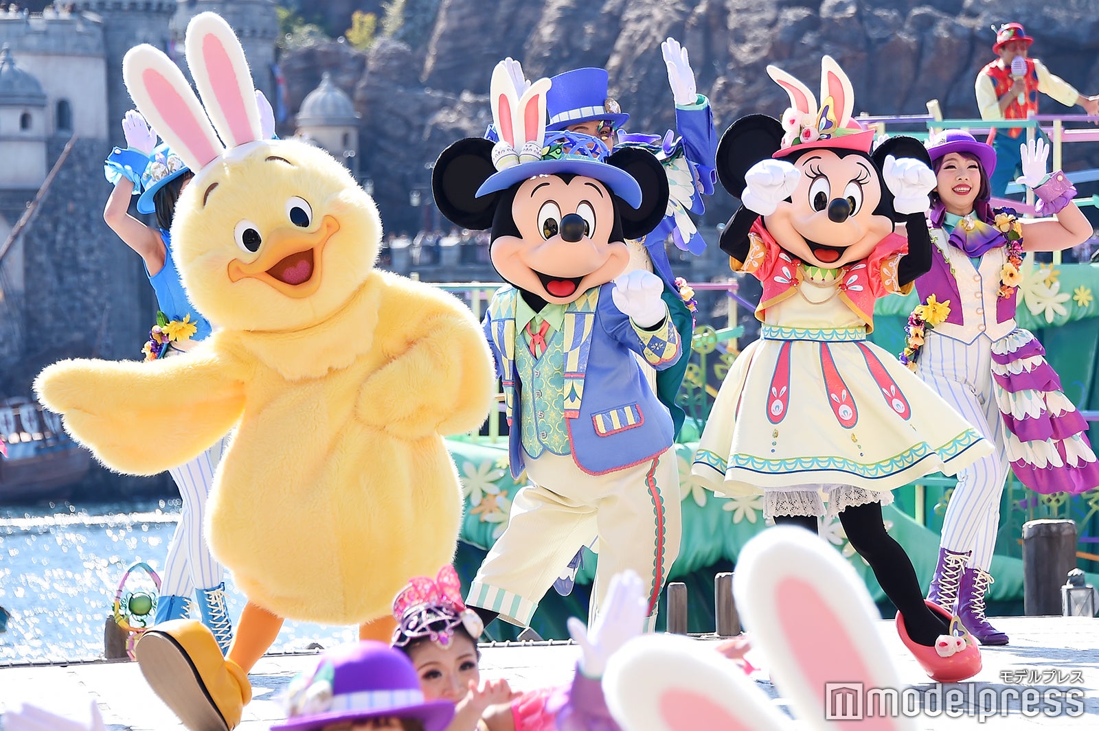 ディズニー・イースター、TDS新キャラ“うさピヨ”登場 新ハーバーショーお披露目＜Tip-Top イースター＞