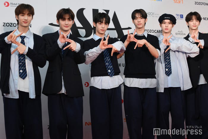 TWS/(左から)YOUNGJAE、JIHOON、HANJIN、DOHOON、KYUNGMIN、SHINYU(C)モデルプレス