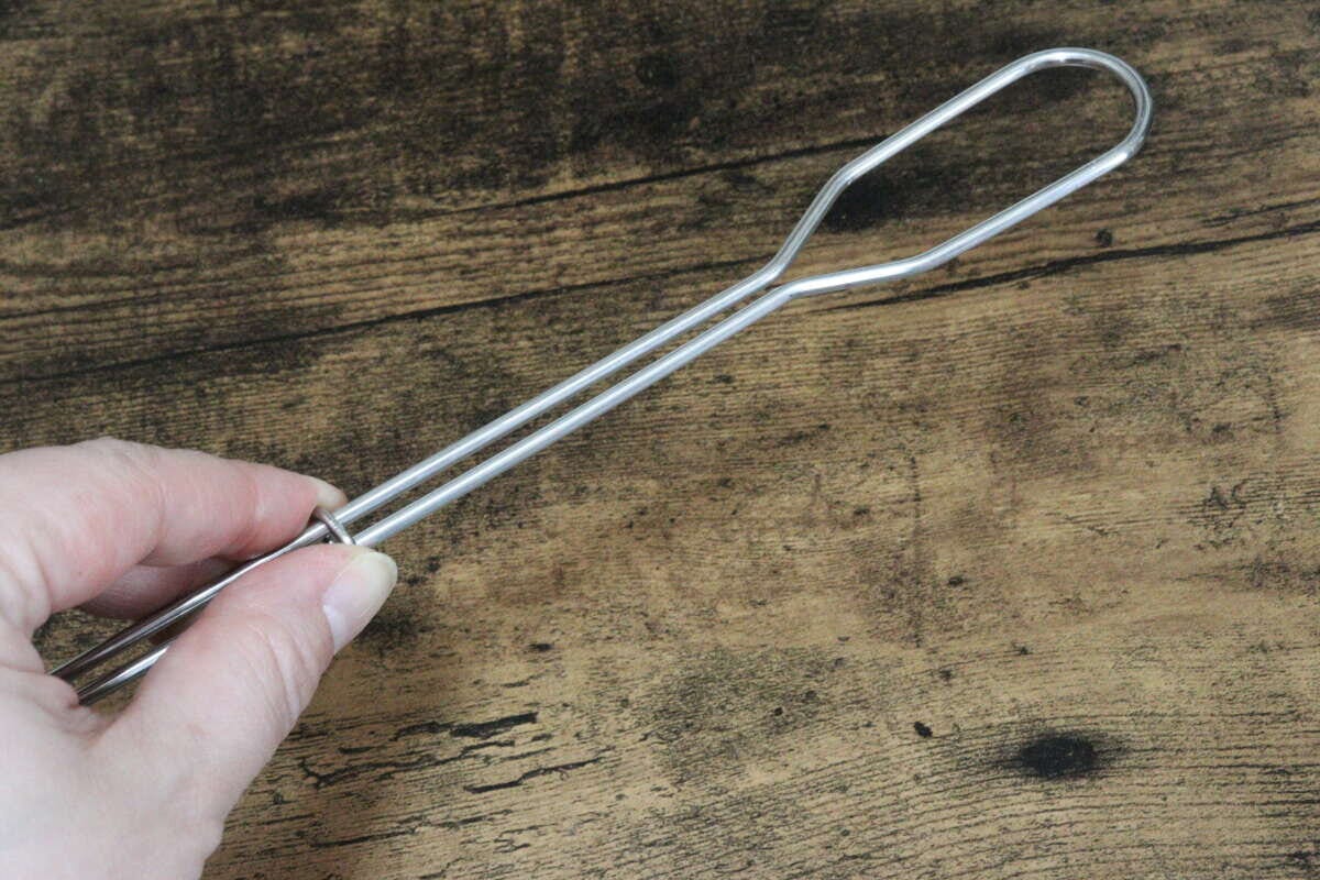 ダイソーの流せるトイレブラシ（ハンドル＋つけ替えブラシ2個）の輪っか部分