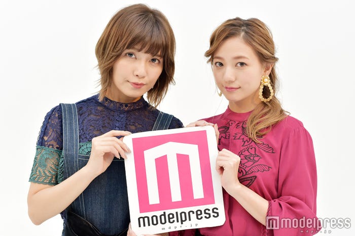 AAAの宇野実彩子と伊藤千晃(右) (C)モデルプレス