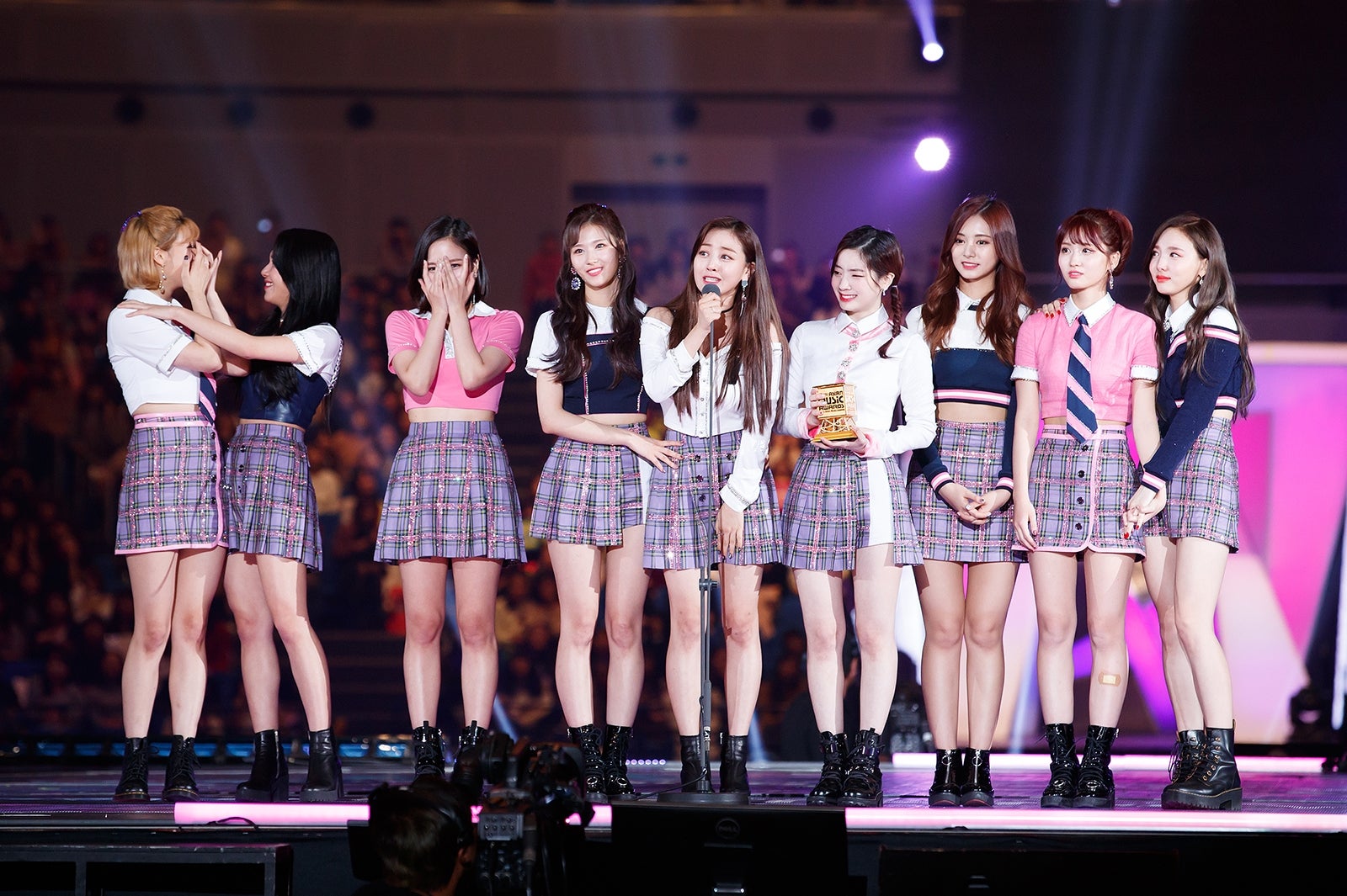 TWICE（C）CJ E&M Corporation, all rights reserved