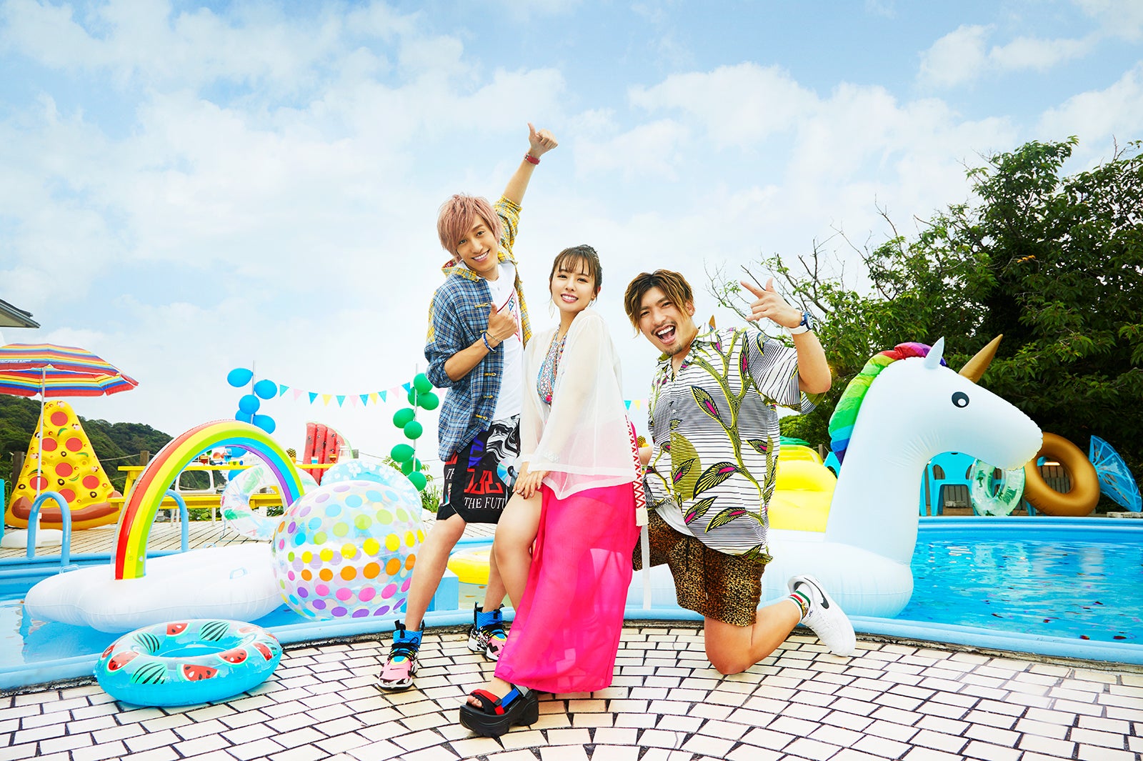 EXIT＆山田菜々コラボ「ワンチャン・サマLOVE」が75万回再生突破の反響　ビキニeggモデルのSEXYダンスも