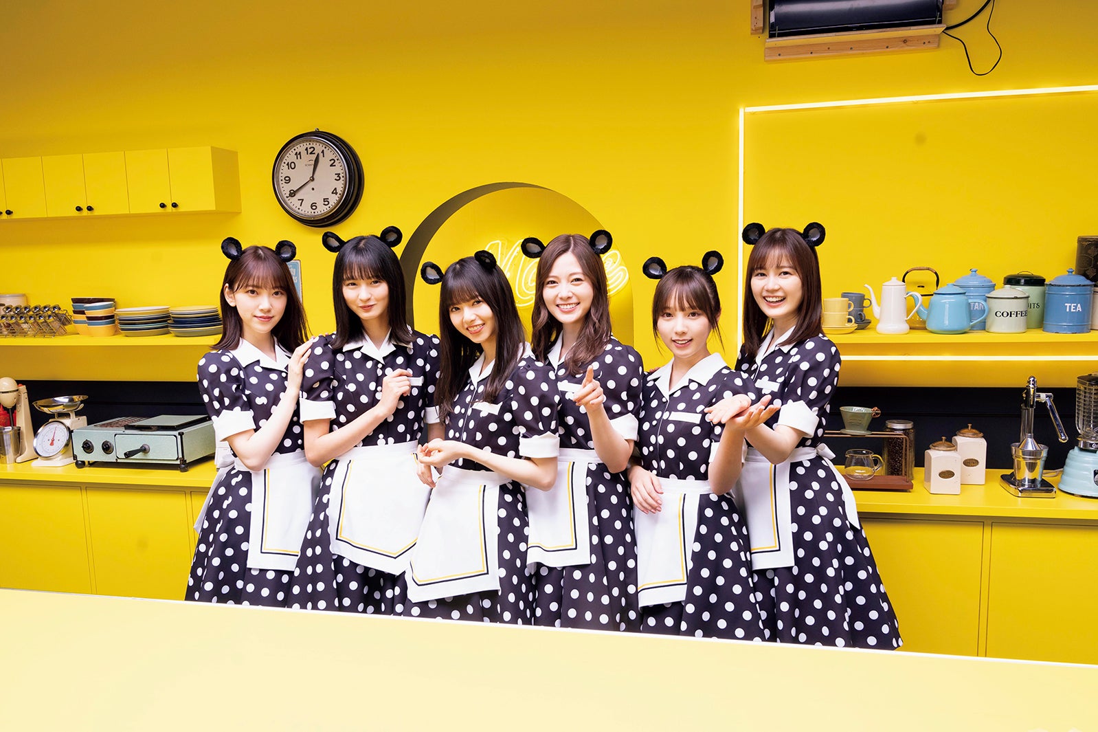 乃木坂46（右から）生田絵梨花、与田祐希、白石麻衣、齋藤飛鳥、遠藤さくら、堀未央奈（C）光文社／週刊FLASH 写真：木村哲夫