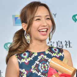 優木まおみ