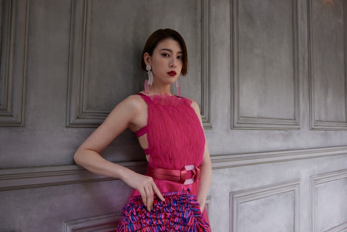 三吉彩花(C)ジョルジオ・アルマーニ クロスロード シーズン2