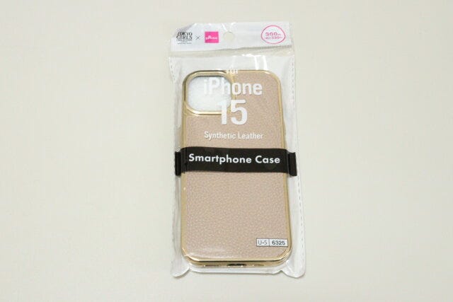 ダイソーのスマホケース（合皮、アイフォーン15用）1