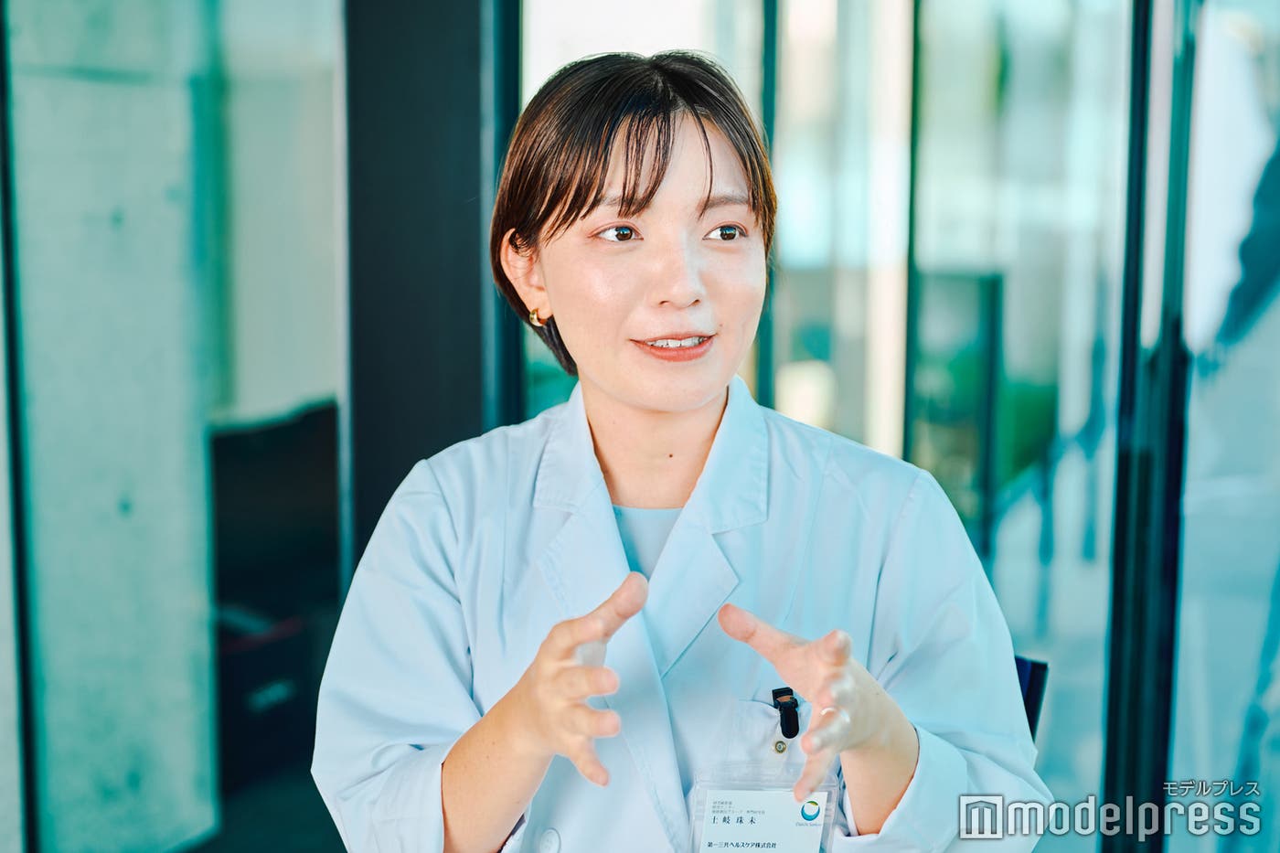 (C)モデルプレス