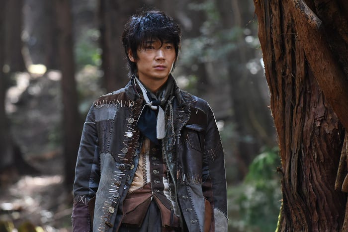 「フランケンシュタインの恋」で主演する綾野剛(提供写真)