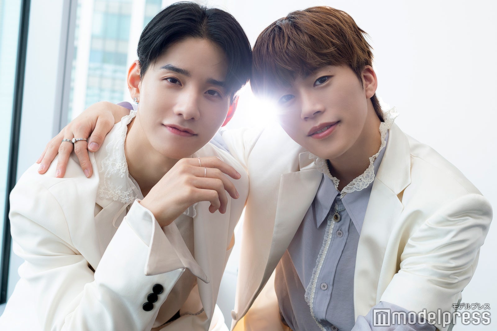 佐藤景瑚、木全翔也（C）モデルプレス