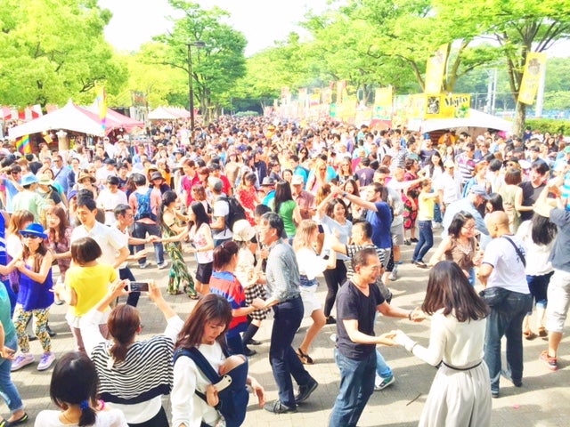 「サルサストリートフェスティバル2017」開催、代々木公園が“サルサ”料理・音楽のテーマパークに