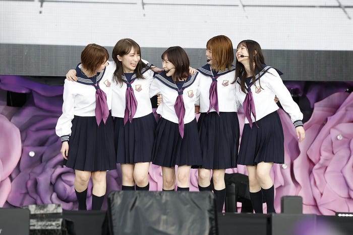 和田まあや、秋元真夏、生駒里奈、樋口日奈、齋藤飛鳥「乃木坂46 10th YEAR BIRTHDAY LIVE」1日目の様子 (C)乃木坂46LLC