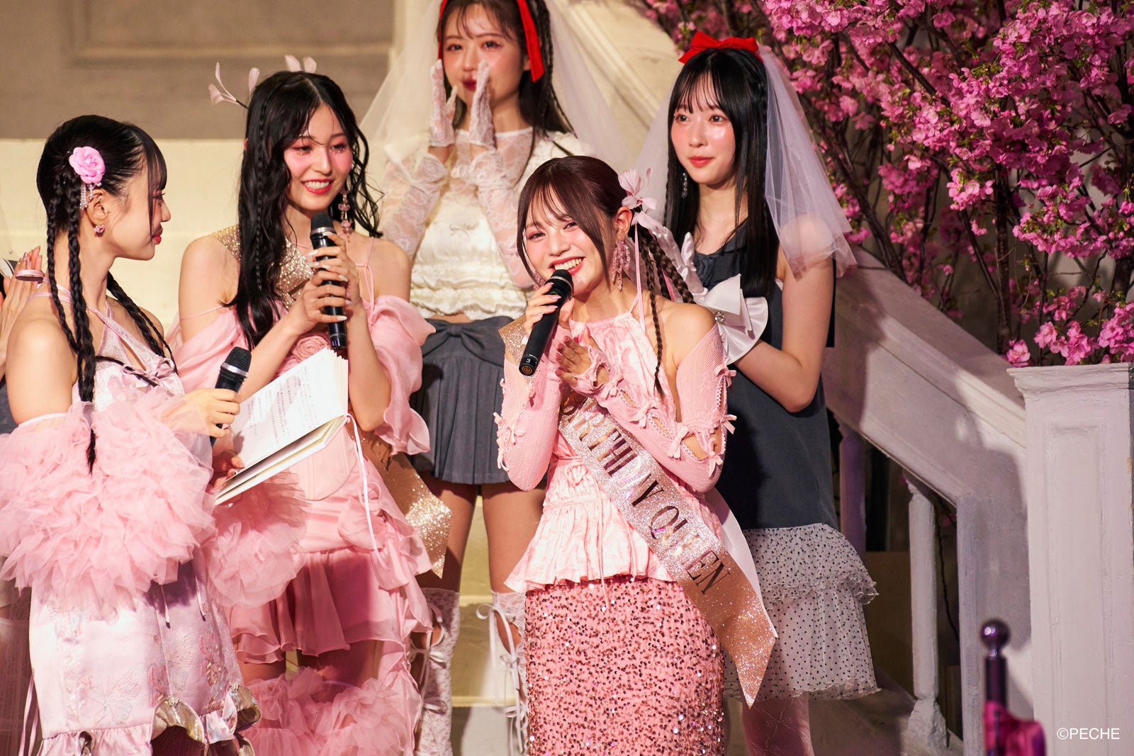 （上段）斎藤みらい（中段左から）吉井美優、越智ゆらの（下段左から）中村里砂、吉木千沙都（提供写真）